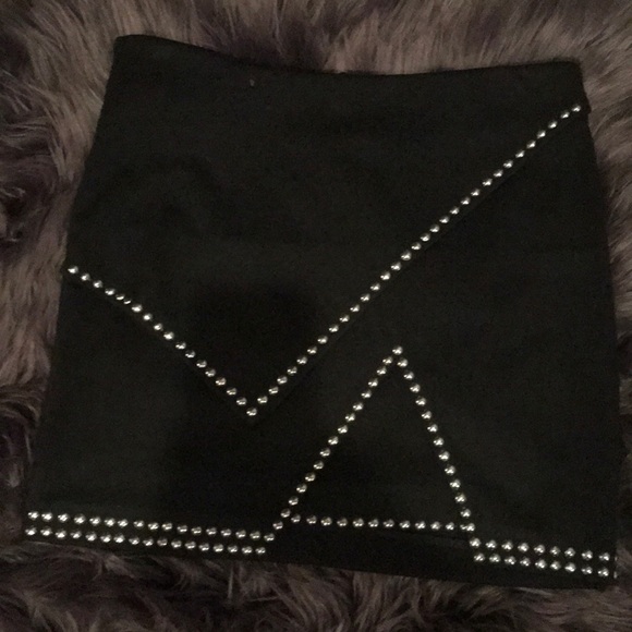 Forever 21 Dresses & Skirts - Forever 21 Black Mini Skirt w/ Metal Detail